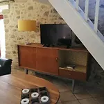 Le De L'etang *