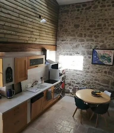 بيت للعطل Le De L'etang *