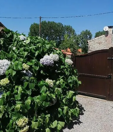 بيت للعطل Le De L'etang