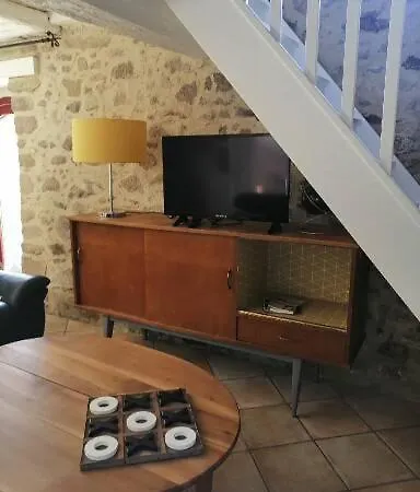 Le De L'etang *